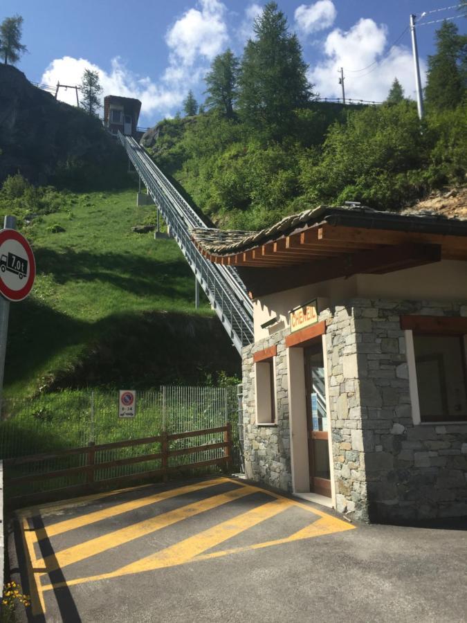 Chalet Gorret Cheneil Valtournenche Esterno foto